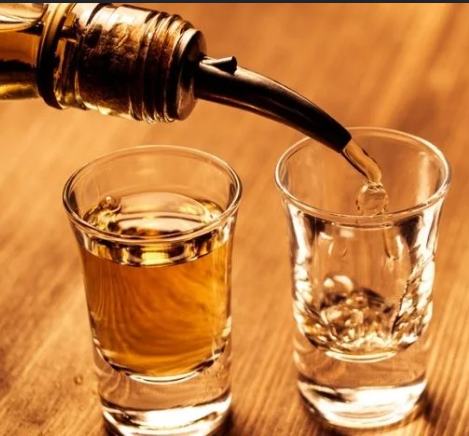 Vale shot de tequila para os noivos tomarem na festa